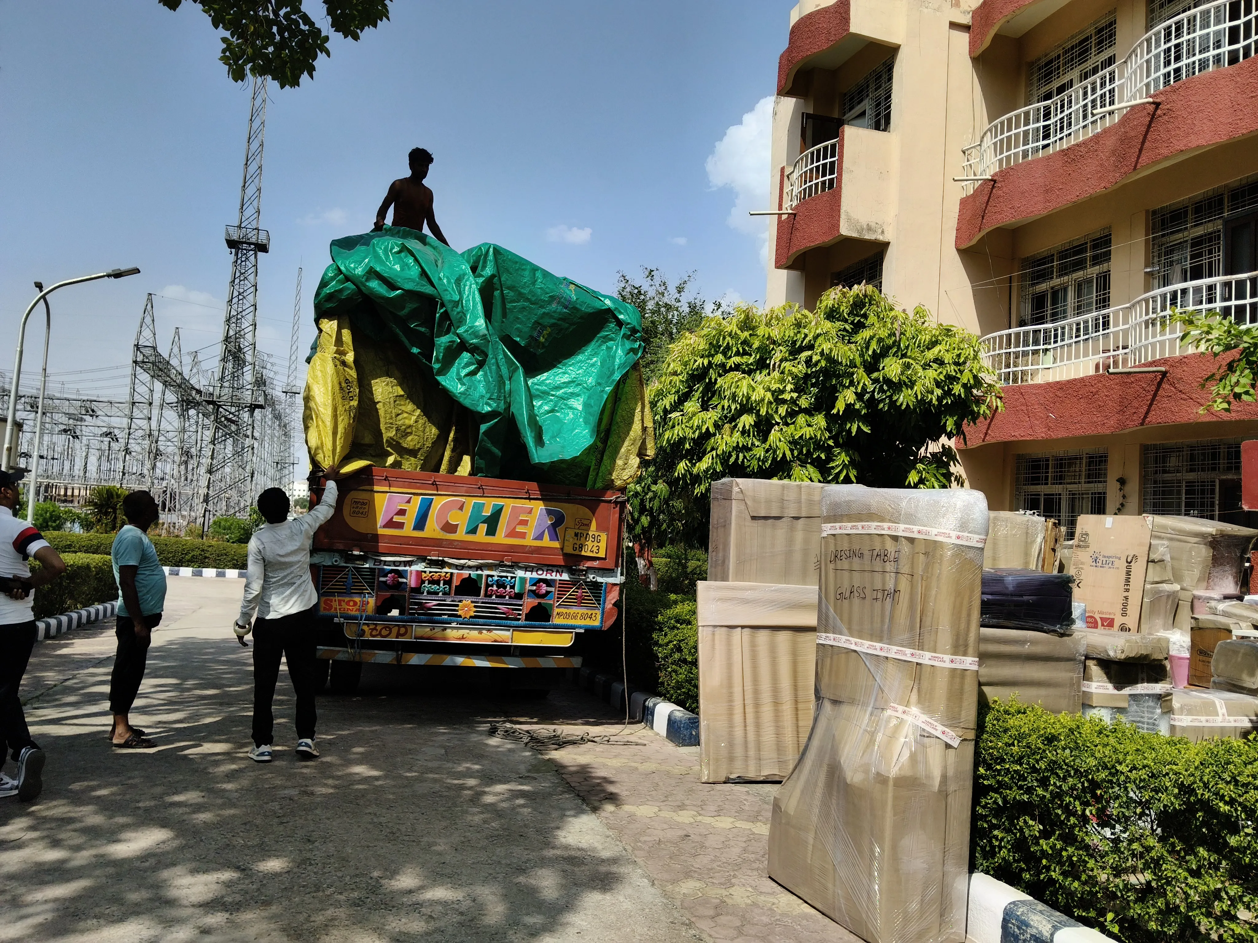 Truck Unloading Service